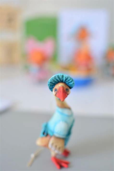 Елочные игрушки из папье-маше: https://vk.com/malko_toys en 2024