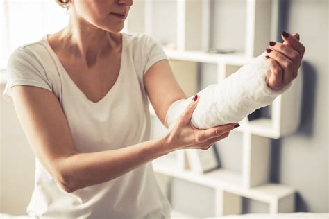 Broken Arm: Treatment and Recovery - Fracture Healing