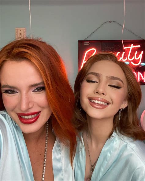 Renata riwww - 💋 Bella Thorne Fans #belleza