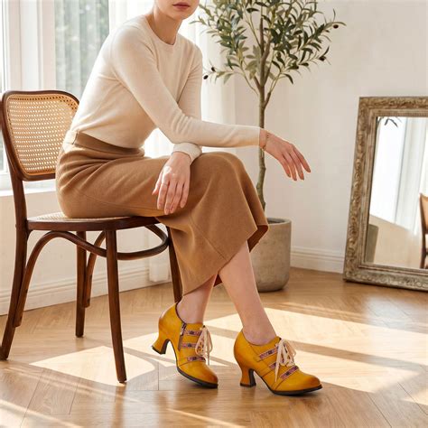 Handmade Artistic Women Leather Shoes | Timeless Retro Elegance