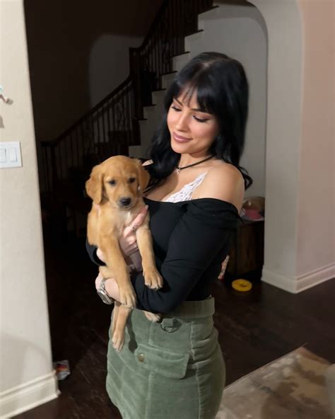 Savannah Summer (@savysummer) • Instagram photos and videos