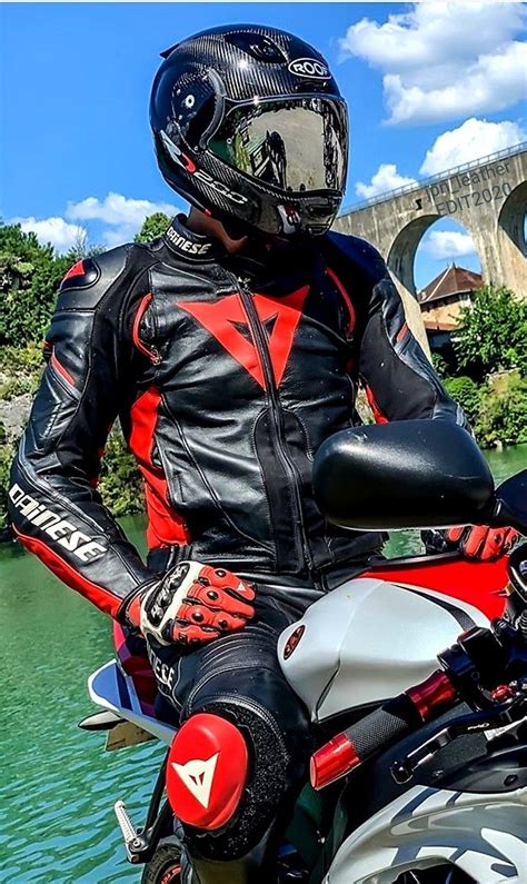 Épinglé sur Motards en full cuir