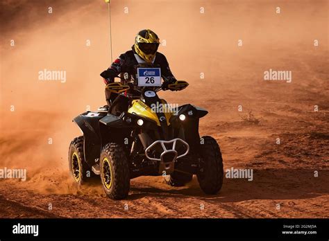 Quad Bike for Off Road Extreme Racing gets over the difficult part of ...