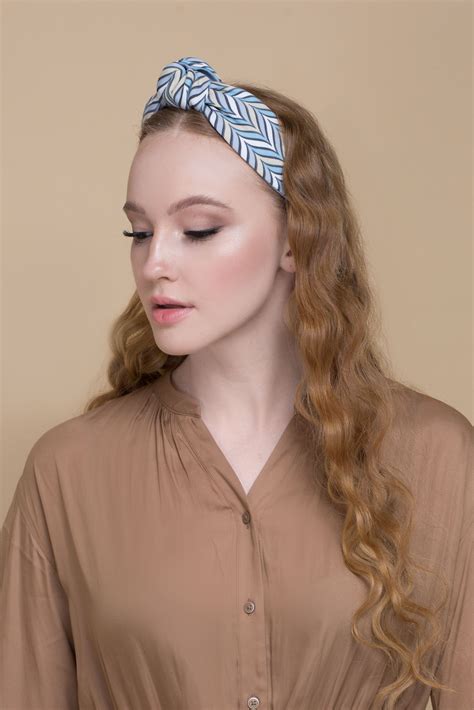 Ободок с узлом | Fashion, Accessories