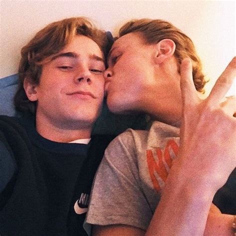 Pin de May1994 em skam | Skam, Skam isak, Isak & even