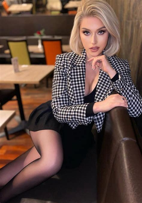 Épinglé sur Pantyhose