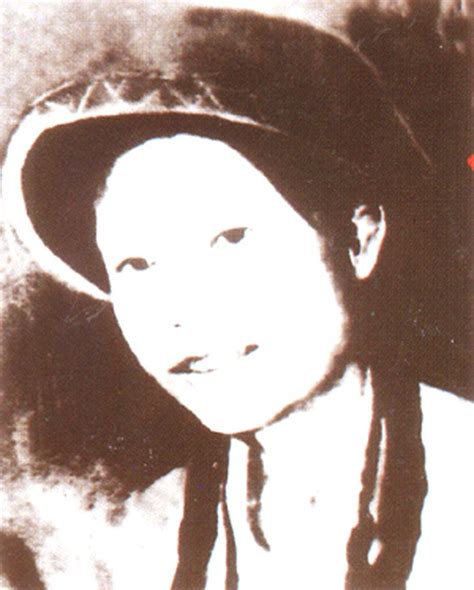 chum anh chan dung   gai nga ba dong loc phuc dung bang ai