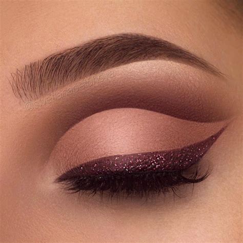 Winged Eyeliner Styles