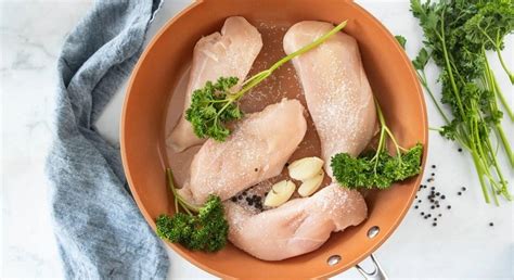 Сколько варить куриную грудку: секреты сочного филе!