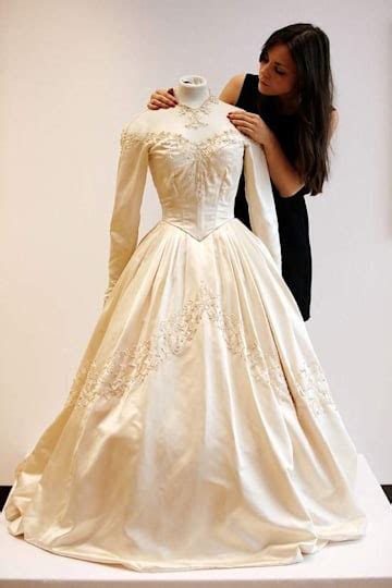 Elizabeth Taylor's 1950's wedding dress goes to auction | HELLO!