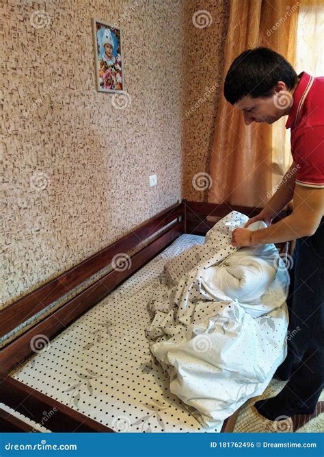 how to put the duvet cover 4