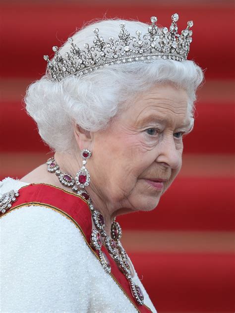 Reina Isabel II come sándwiches de mermelada todos los días- Grupo Milenio