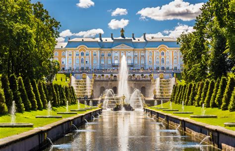 The Peterhof Grand Palace, Russia jigsaw puzzle in Castles puzzles on ...