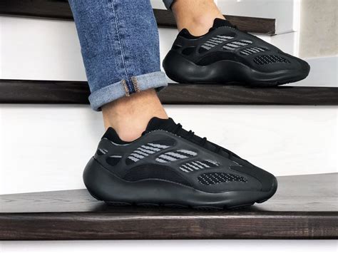 Кроссовки Adidas Yeezy 700 V3 Alvan черные - Room78