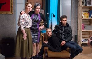 Беглые родственники (сериал, 1 сезон) — Кинопоиск