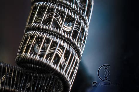 Messy Staggered Corrugated Framed Staple. 3-ply 0.4mm / 24g / 34g : r ...