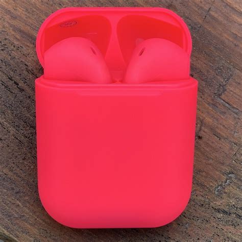 Беспроводные наушники с микрофоном в кейсе inPods 12 Macaron Малиновый ...