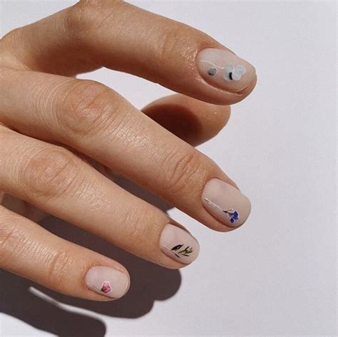 Светлый маникюр: стильные идеи дизайна ногтей 2019 (55 фото) | Nails ...