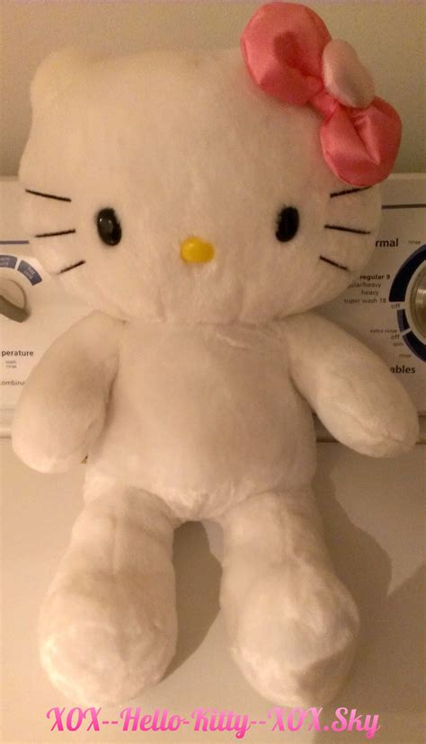 Naked Hello Kitty? | Hello kitty, Hello kitty collection, Kitty