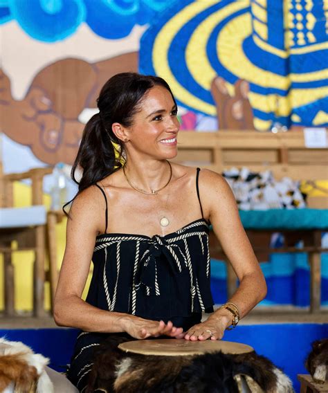 Is Meghan's Mole Twitter Account A PR Stunt? You Decide! Image 18