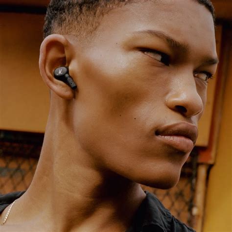 אוזניות Marshall Motif A.N.C. True Wireless - סטורי פון
