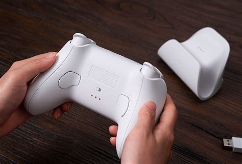 8BitDo Ultimate Bluetooth: мультиплатформенный геймпад со стиками на ...