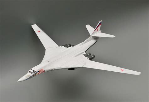 Ту-160 Белый Лебедь — Каропка.ру — стендовые модели, военная миниатюра