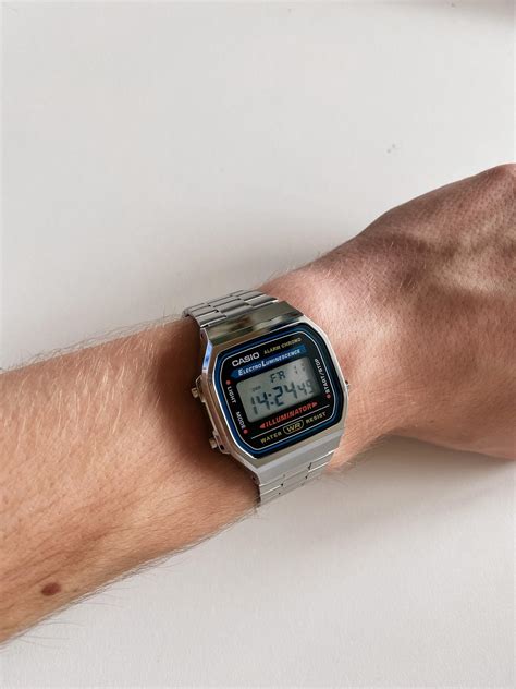 Arrived today, absolutely love it so far. A168 : casio