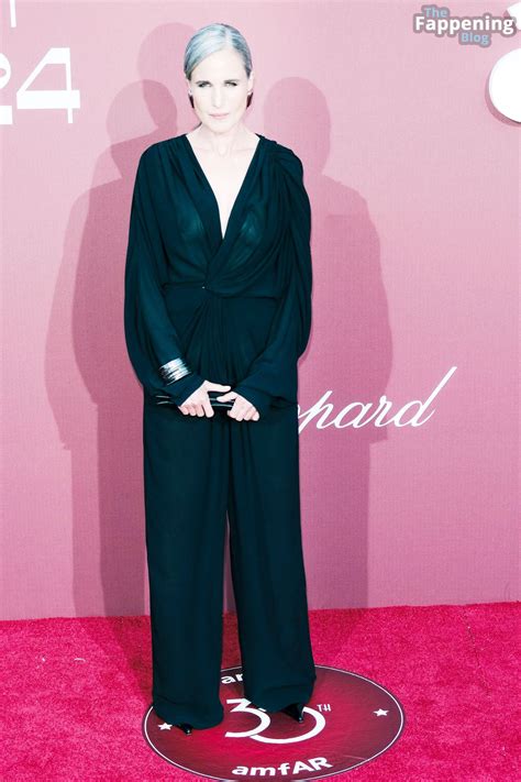 Andie MacDowell Flashes Her Nude Tits at the amfAR Gala in Cannes (67