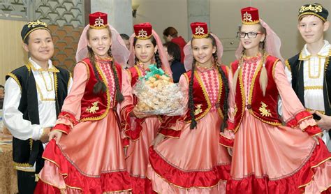 Национальные костюмы народов мира (75 фото)