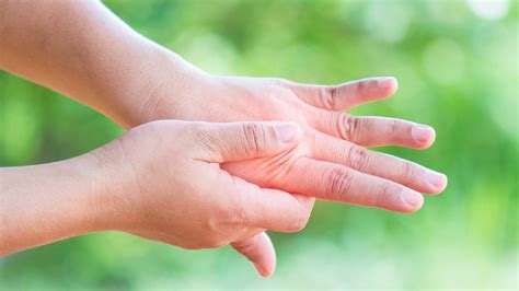 dry skin  fingers   treatment healthshots