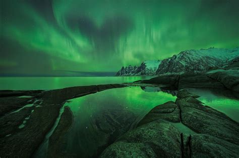Captured last month in Senja, Norway. [3000x1999] : r/ExposurePorn