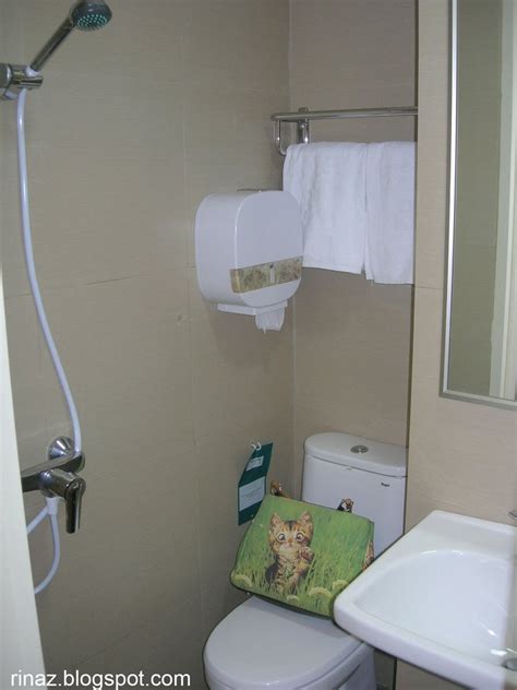 Adventures in looking for suitable accommodations in Singapore | Marina ...