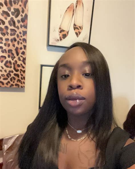 MS. AUBRY / THA RICHH AUNTIE 🩷 | This is one of those effortless styles