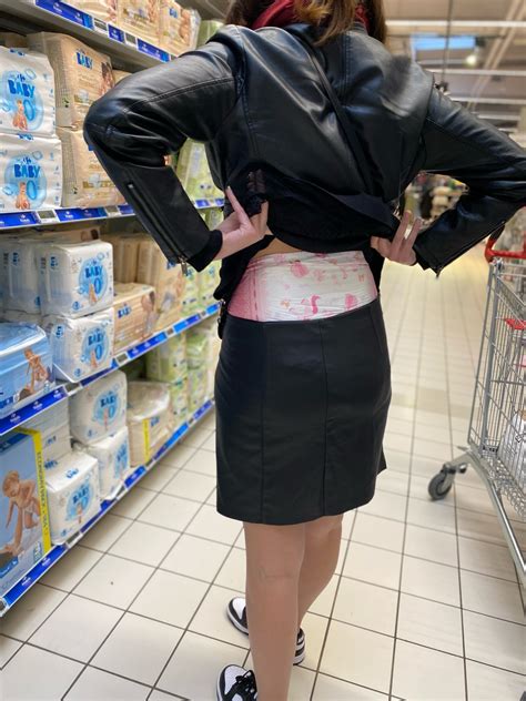 @diapergirlsinpublic on Tumblr