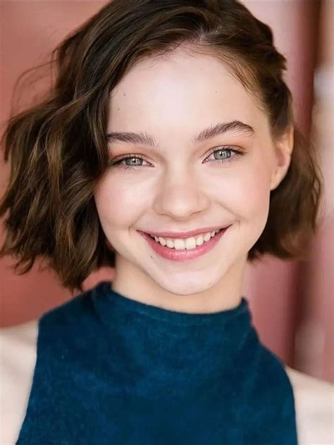 Эмма Майерс биография, фото, личная жизнь, семья, рост и вес, Уэнсдей 