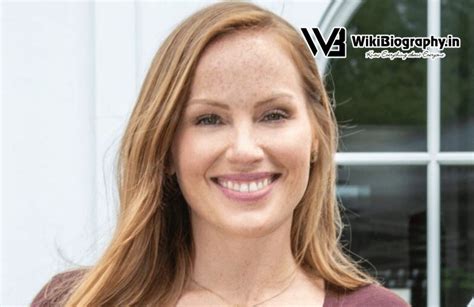 Mina Starsiak: Wiki, Bio, Age, Height, Husband, Kids, Net Worth