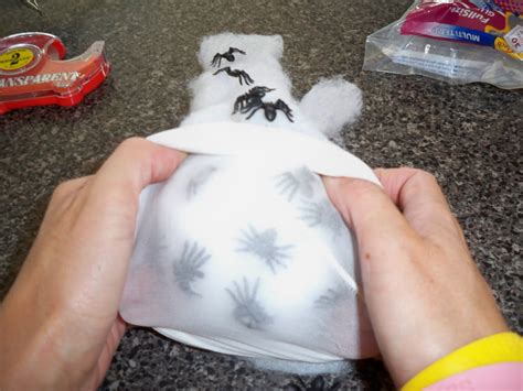 You Craft Me Up!: Spider Egg Sack Tutorial