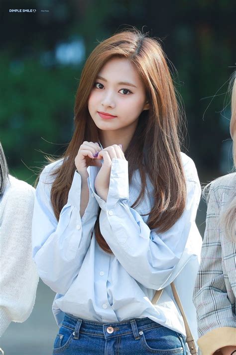 Pin on TZUYU || 쯔위 || CHOU TZUYU || 周子瑜 || TWICE