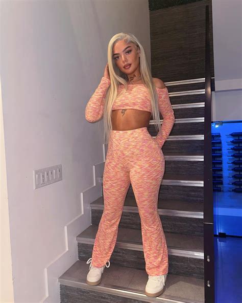 kaylathayla net worth