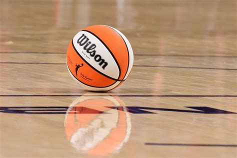 WNBA's Sparks, Storm to play preseason game in Canada - ESPN