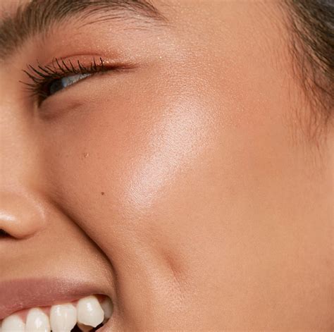 perbedaan tinted moisturizer  skin tint produk  makeup natural