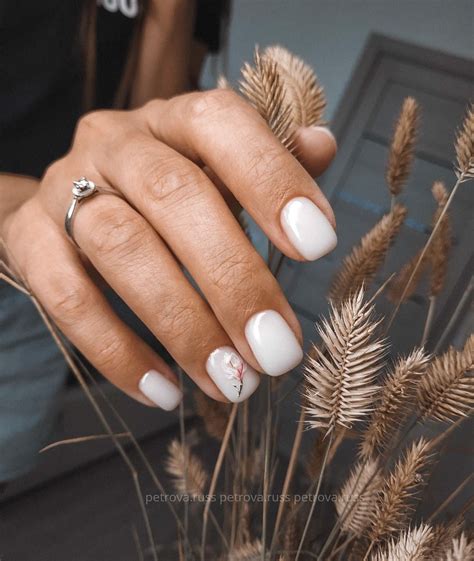 Маникюр 2020 молочная база ЭКО декор | Rings for men, Nails, Beauty