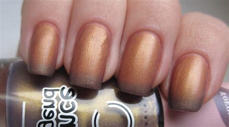 10-ка лучших: модные лаки с эффектными покрытиями - Modnail.ru ...