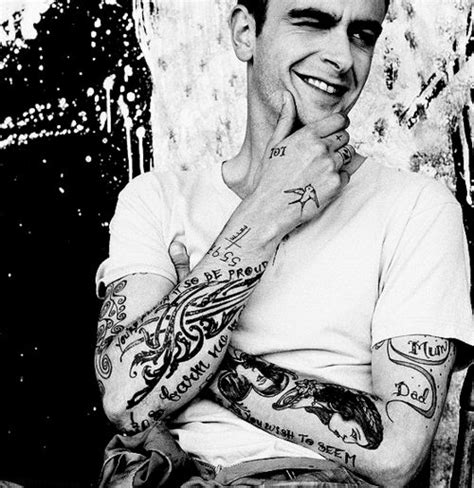 Joseph Gilgun 2018: dating, net worth, tattoos, smoking & body facts ...