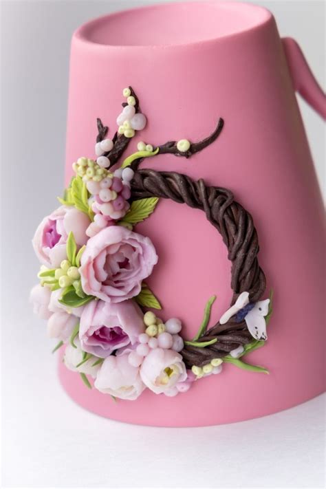 Весенний венок | Polymer clay ornaments, Polymer clay crafts, Polymer ...