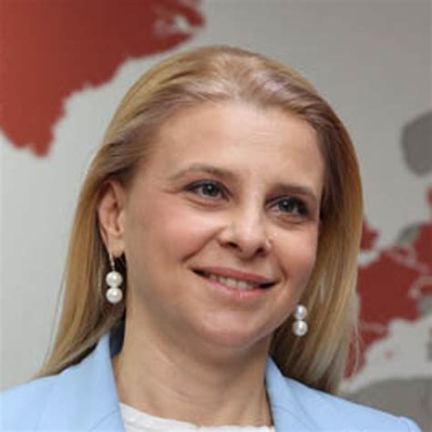 Uni Banka cooperates with EOS in receivables management. - EOS in Macedonia