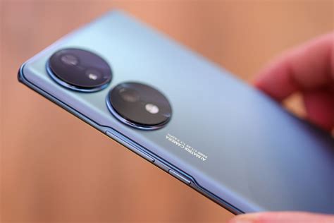 Honor 70 review: featherweight and fine-looking | Stuff