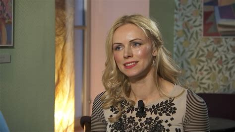 Inimese mõõde - Kristiina Ehin - YouTube