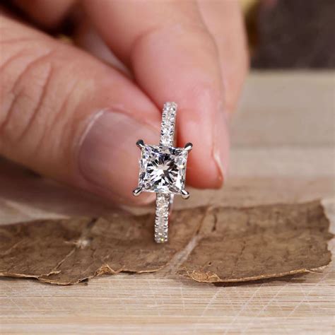 princess cut diamond with diamomd bamd 9